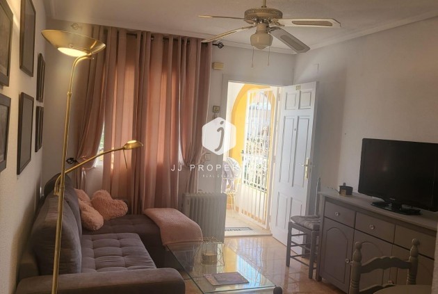 Bungalow - D'occasion - Torrevieja -
                Torretas