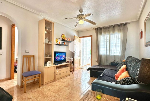 Bungalow - Segunda mano -
            Torrevieja - C-44148