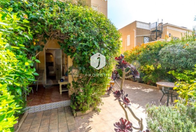 Bungalow - Segunda mano - Torrevieja -
                Costa Blanca