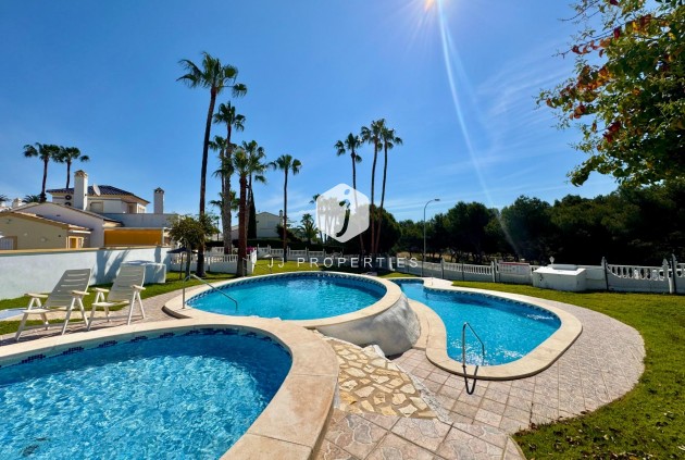 Bungalow - Tweedehands - Orihuela Costa -
                Villamartín-las Filipinas