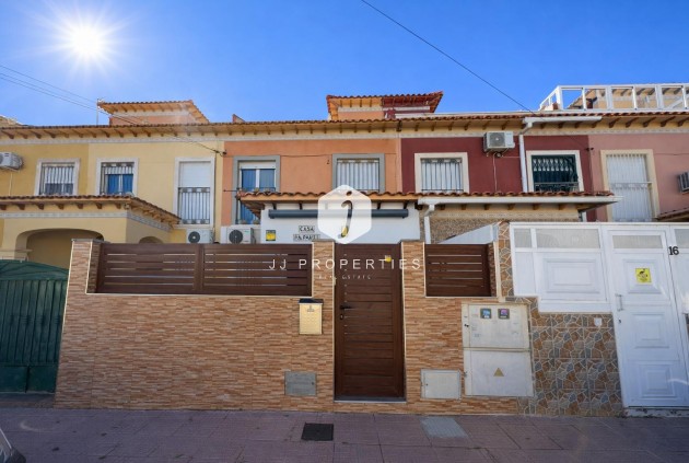 Bungalow - Tweedehands -
            Torrevieja - C-32701