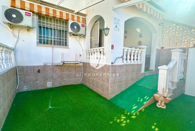 Bungalow - Tweedehands - Torrevieja -
                Torretas