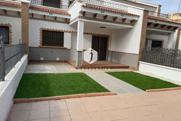 Chalet - Aus zweiter Hand -
            San Miguel de Salinas - C-83047