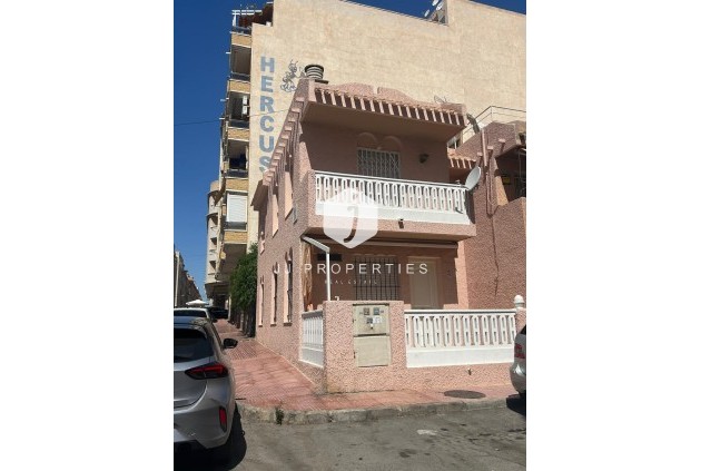 Chalet - Aus zweiter Hand -
            Torrevieja - C-12919