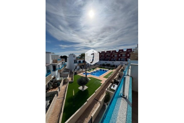 Chalet - D'occasion -
            Bigastro - C-24204