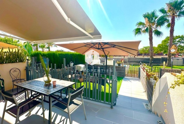 Chalet - D'occasion - Torrevieja -
                aguas nuevas