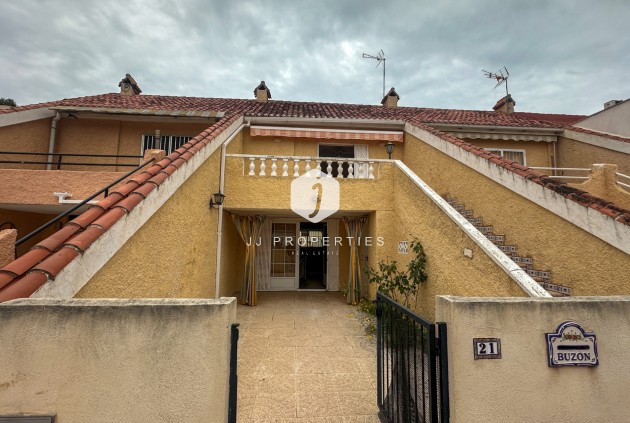 Chalet - D'occasion - Torrevieja -
                Costa Blanca