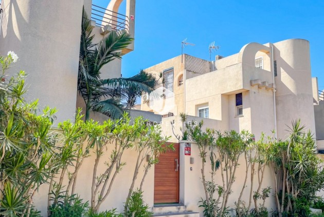 Chalet - D'occasion - Torrevieja -
                Costa Blanca