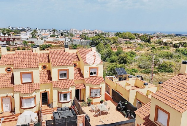 Chalet - Resale - Cabo Roig -
                Costa Blanca
