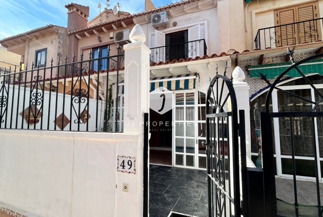 Chalet - Resale -
            El Chaparral - C-56000