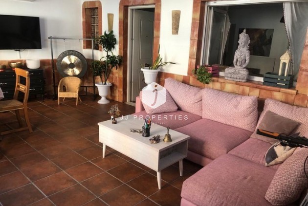 Chalet - Resale - Los Montesinos -
                Costa Blanca