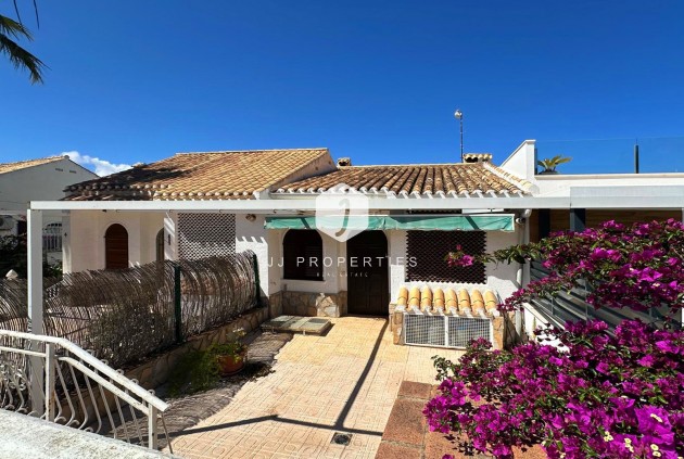 Chalet - Resale -
            Orihuela Costa - C-17853