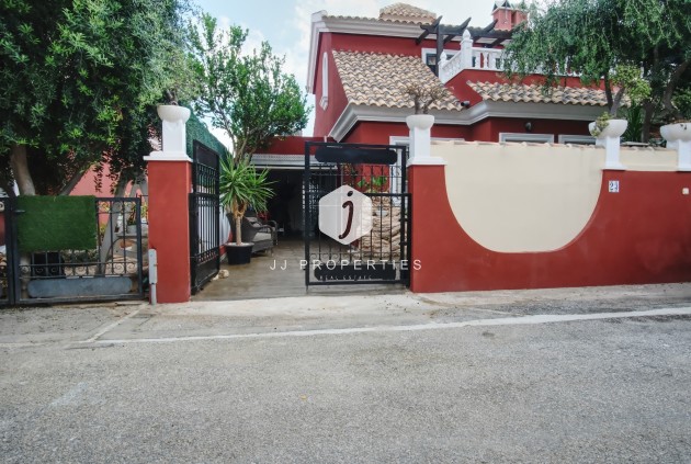 Chalet - Resale - Orihuela Costa -
                Costa Blanca