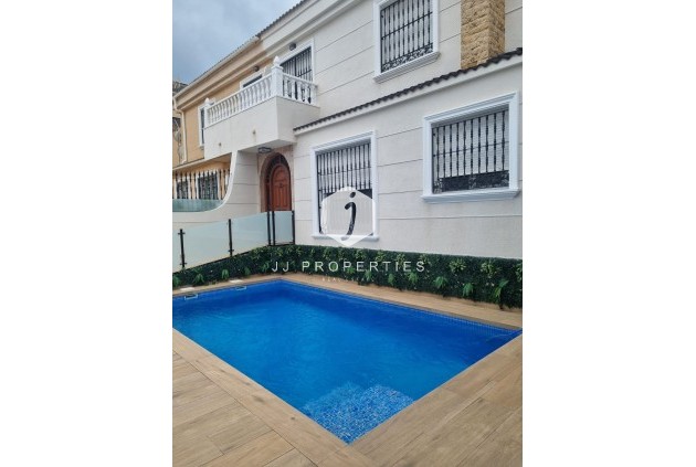 Chalet - Resale - Orihuela Costa -
                Costa Blanca