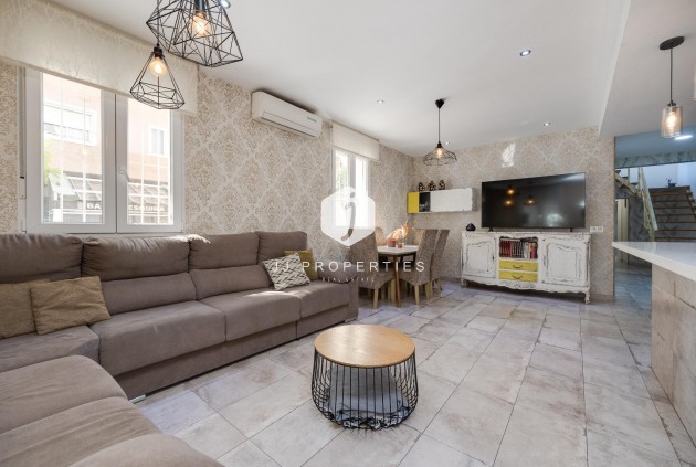 Chalet - Resale - Torrevieja -
                Centro