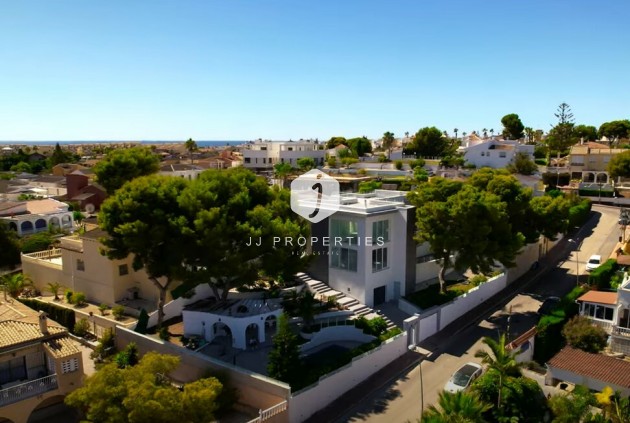 Chalet - Resale - Torrevieja -
                Costa Blanca