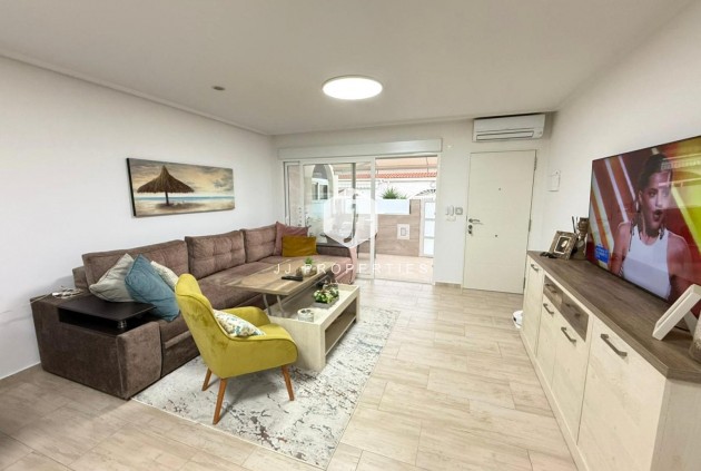 Chalet - Resale - Torrevieja -
                El chaparral