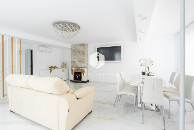Chalet - Resale - Torrevieja -
                Punta prima