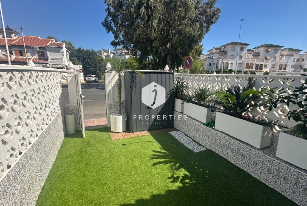 Chalet - Segunda mano - La Mata -
                Costa Blanca