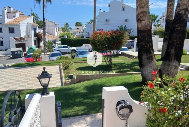 Chalet - Segunda mano - Orihuela Costa -
                Costa Blanca