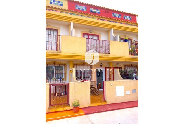 Chalet - Segunda mano - Playa Flamenca -
                Costa Blanca