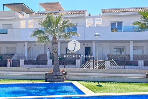 Chalet - Segunda mano - Torrevieja -
                Costa Blanca