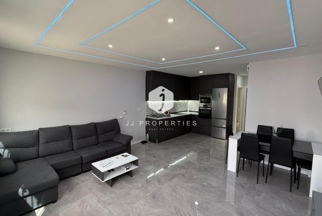 Chalet - Segunda mano - Torrevieja -
                Torreta Florida