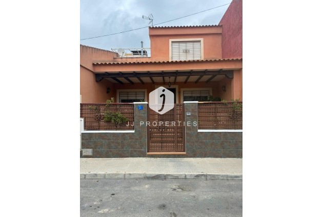 Chalet - Tweedehands - Algorfa -
                Pueblo 3