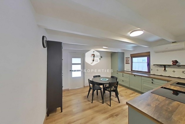 Chalet - Tweedehands - Formentera del Segura -
                Centro