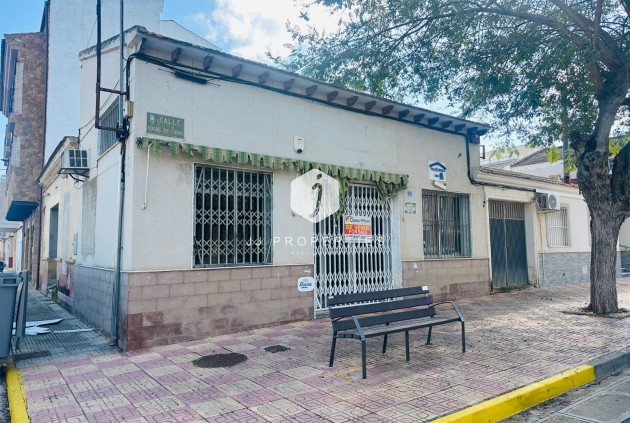 Chalet - Tweedehands - Jacarilla -
                Inland