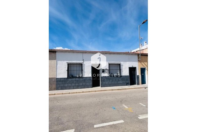 Chalet - Tweedehands - San Miguel de Salinas -
                Inland