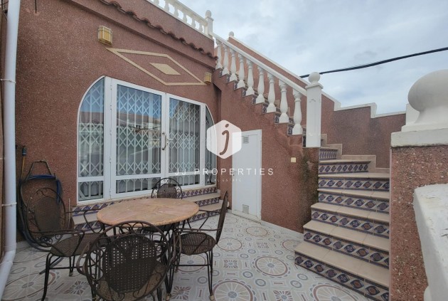 Chalet - Tweedehands -
            Torrevieja - C-74072