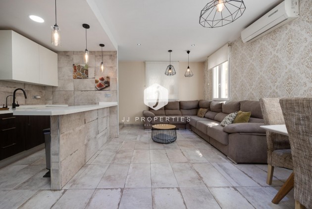 Chalet - Tweedehands - Torrevieja -
                Centro
