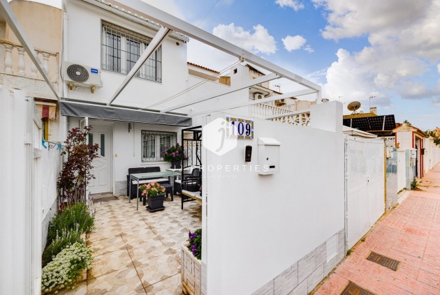 Chalet - Tweedehands - Torrevieja -
                Costa Blanca