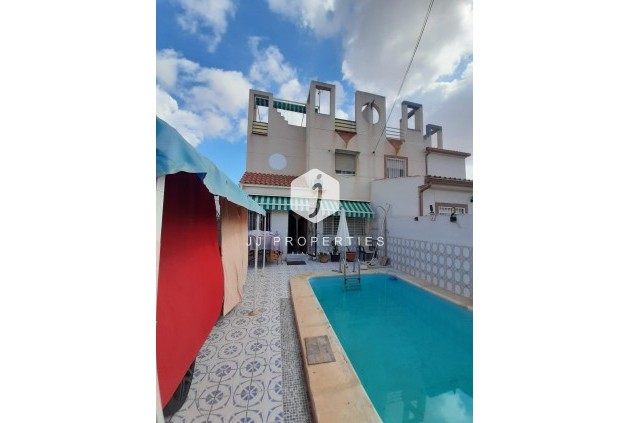 Chalet - Tweedehands - Torrevieja -
                Costa Blanca