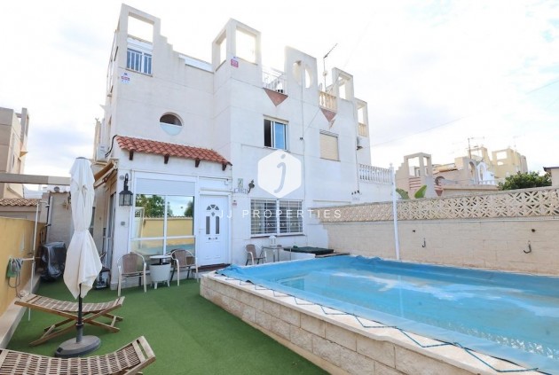 Chalet - Tweedehands - Torrevieja -
                Costa Blanca