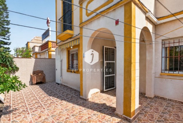 Chalet - Tweedehands - Torrevieja -
                Costa Blanca