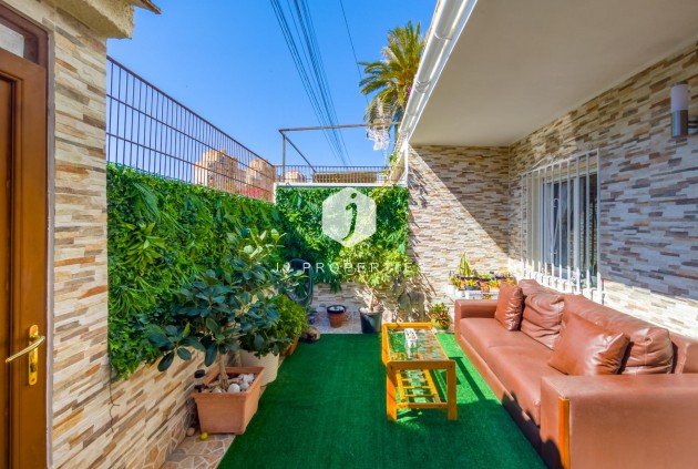 Chalet - Tweedehands - Torrevieja -
                Nueva Torrevieja