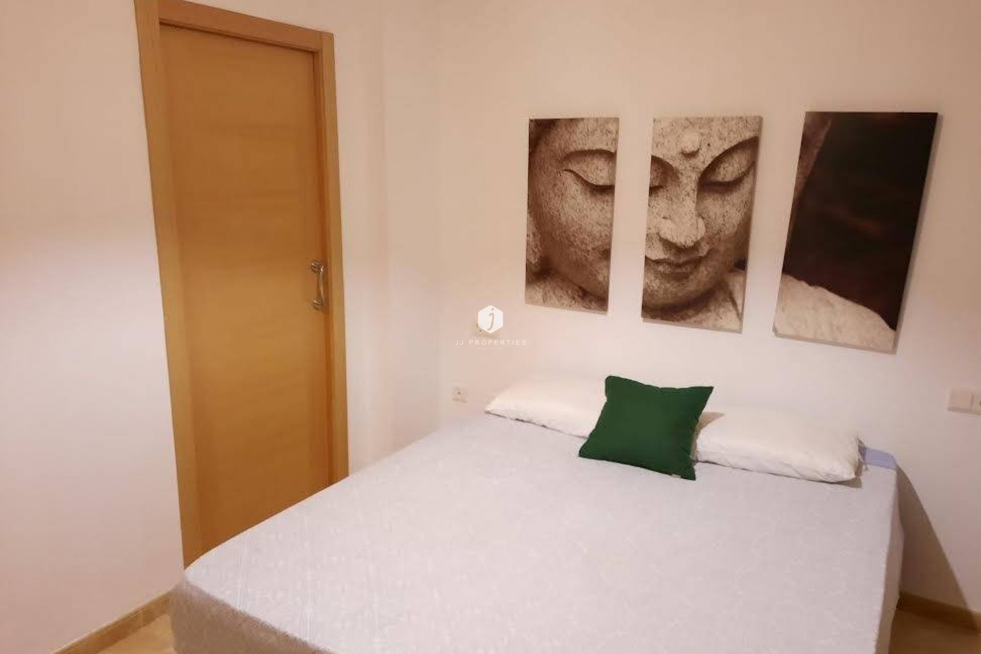 D'occasion - Appartement -
Almoradí - Colegio Canales Y Martinez