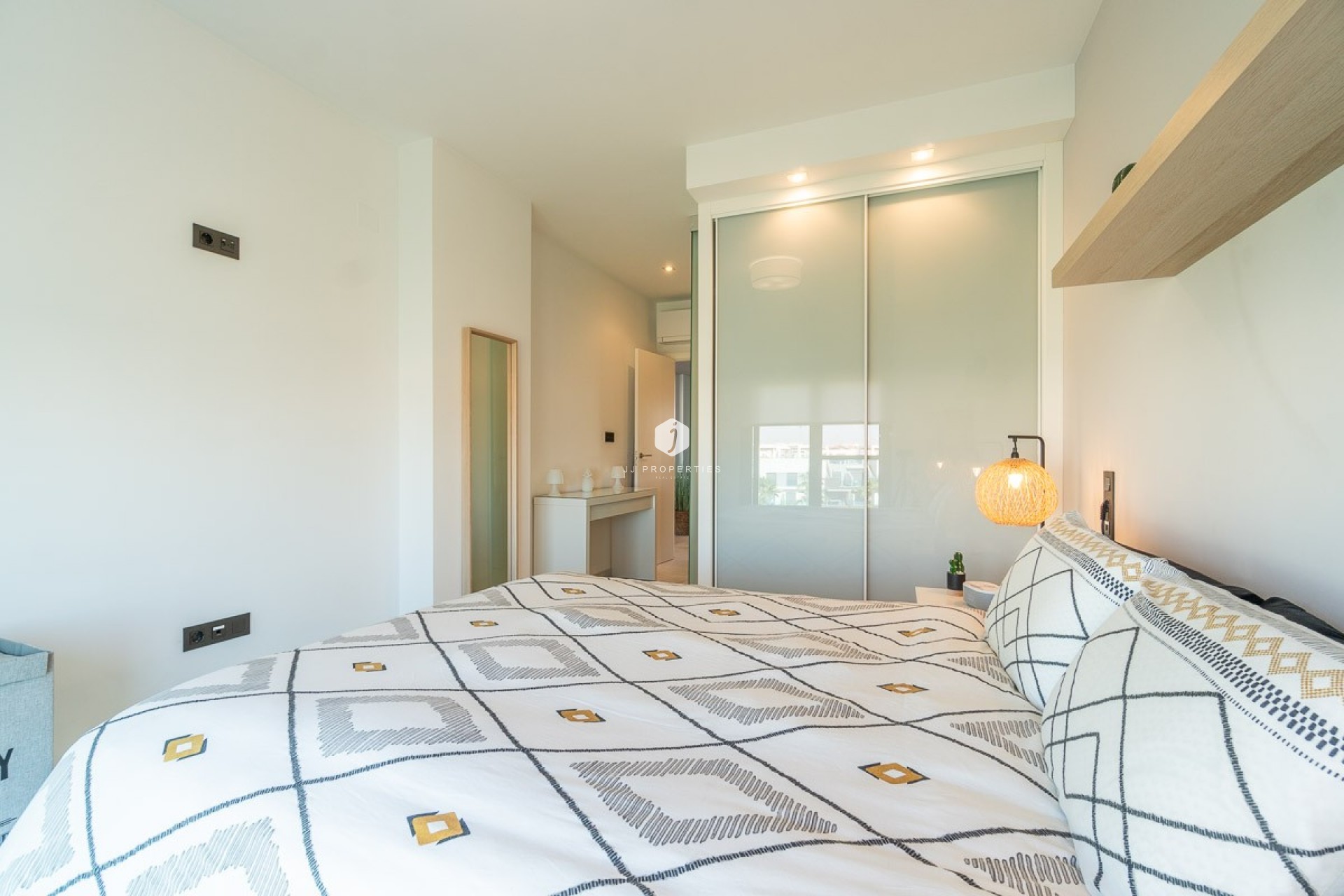 D'occasion - Appartement -
El Raso - Costa Blanca