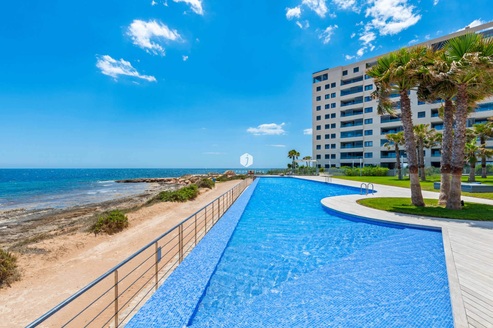 D'occasion - Appartement -
Punta Prima - Costa Blanca
