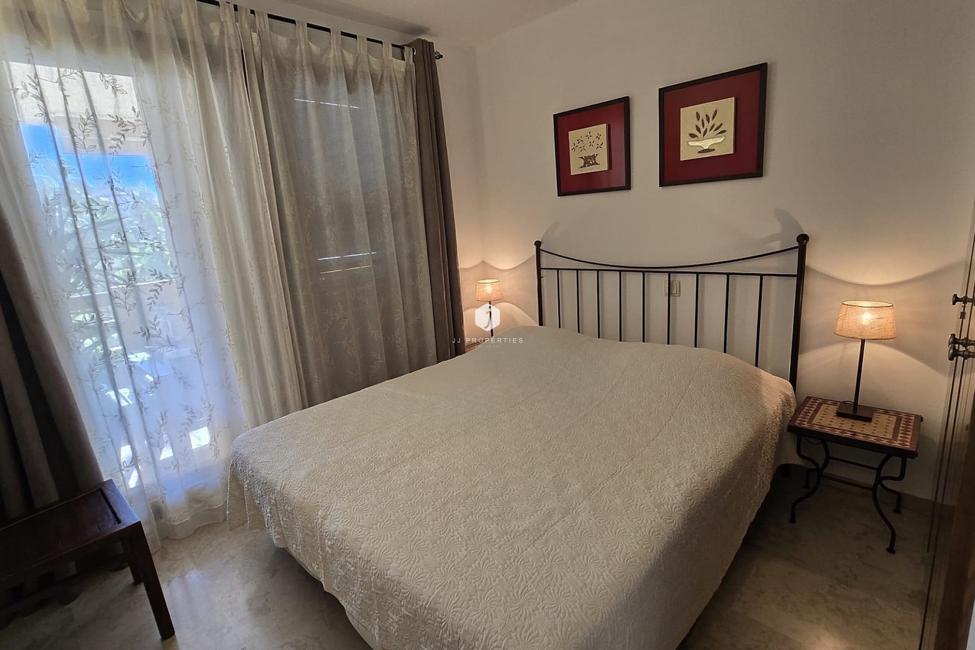 D'occasion - Appartement -
Punta Prima - Costa Blanca