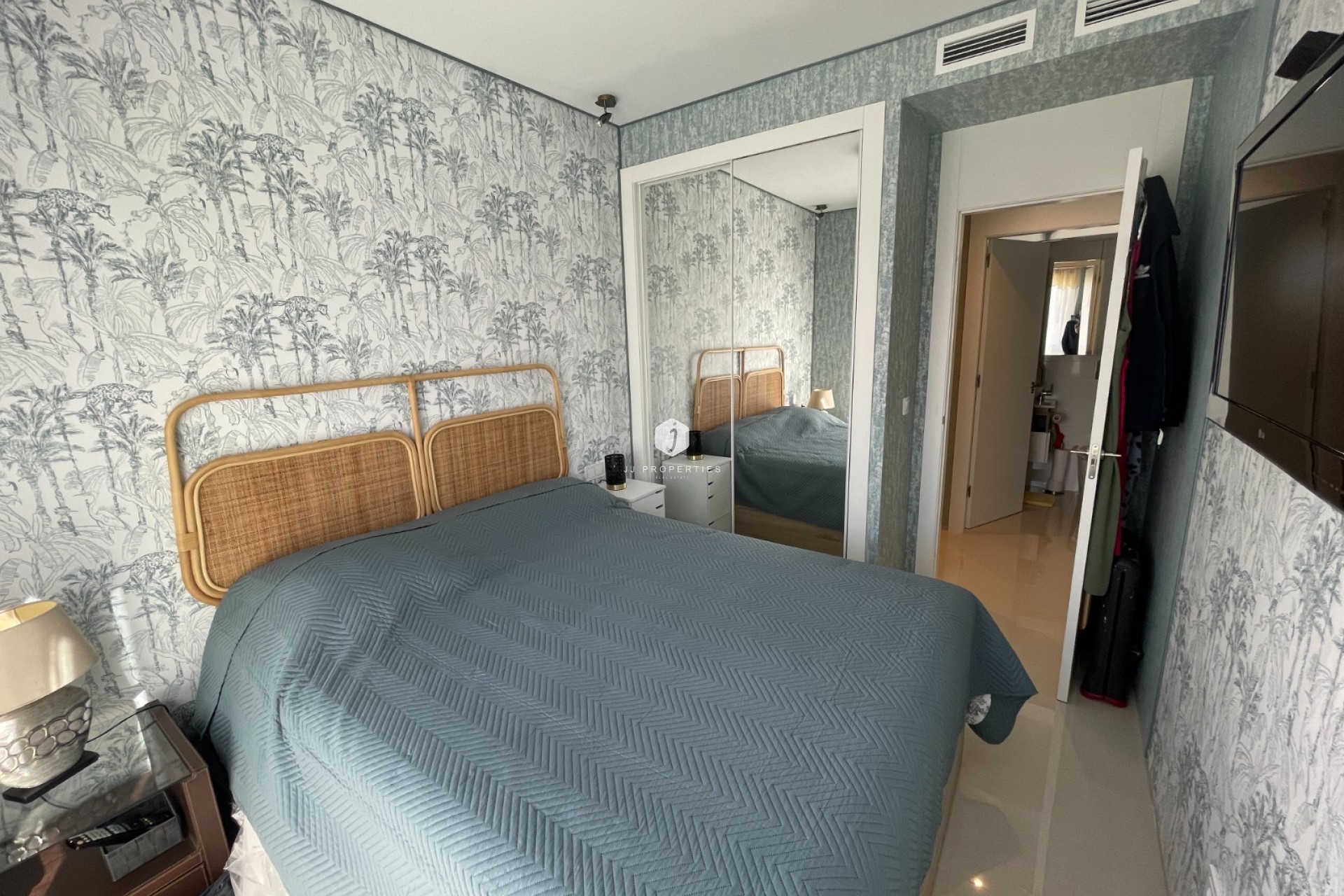 D'occasion - Appartement -
Rojales - Inland