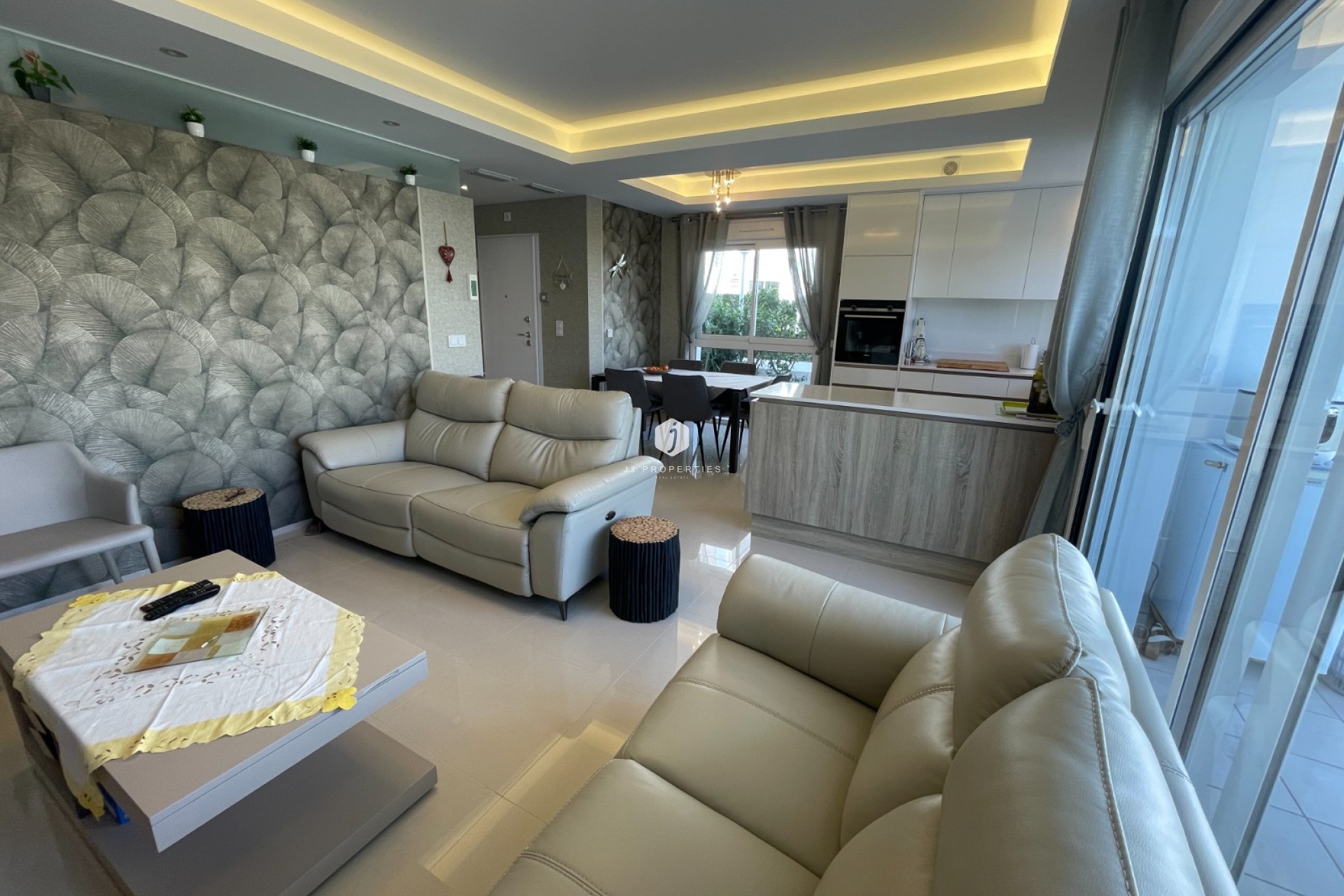 D'occasion - Appartement -
Rojales - Inland