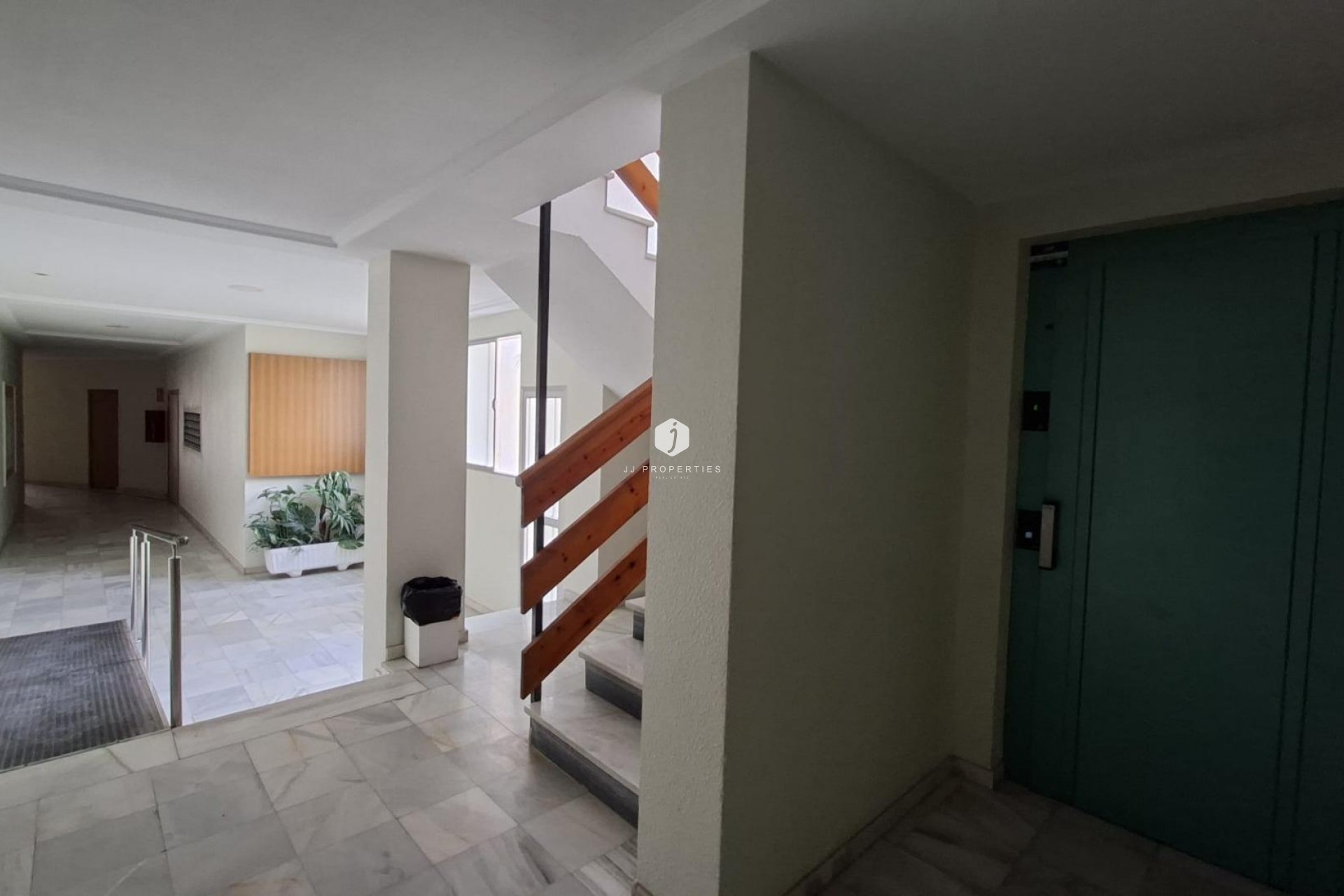 D'occasion - Appartement -
Torrevieja - Acequion