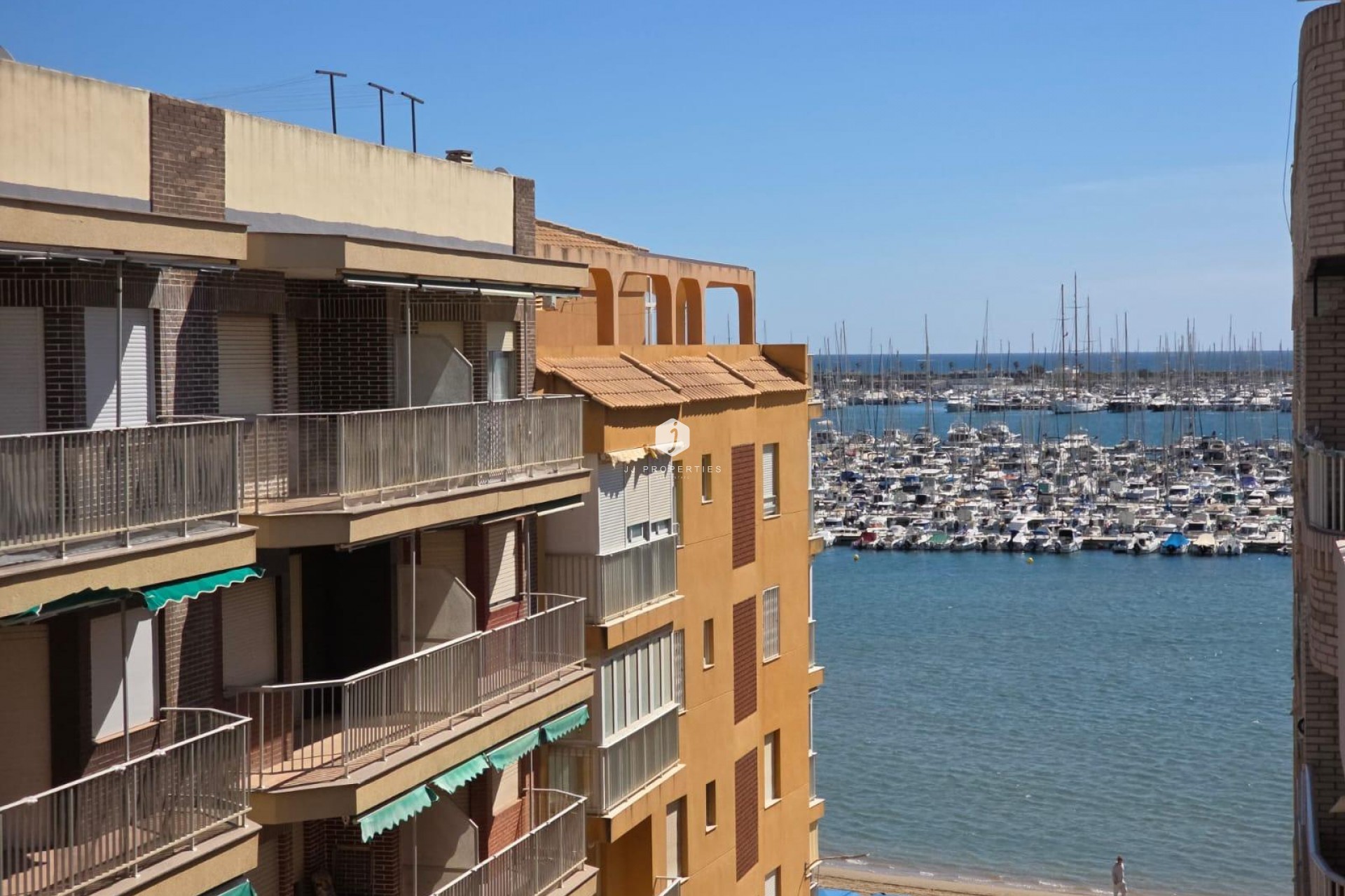 D'occasion - Appartement -
Torrevieja - Acequion