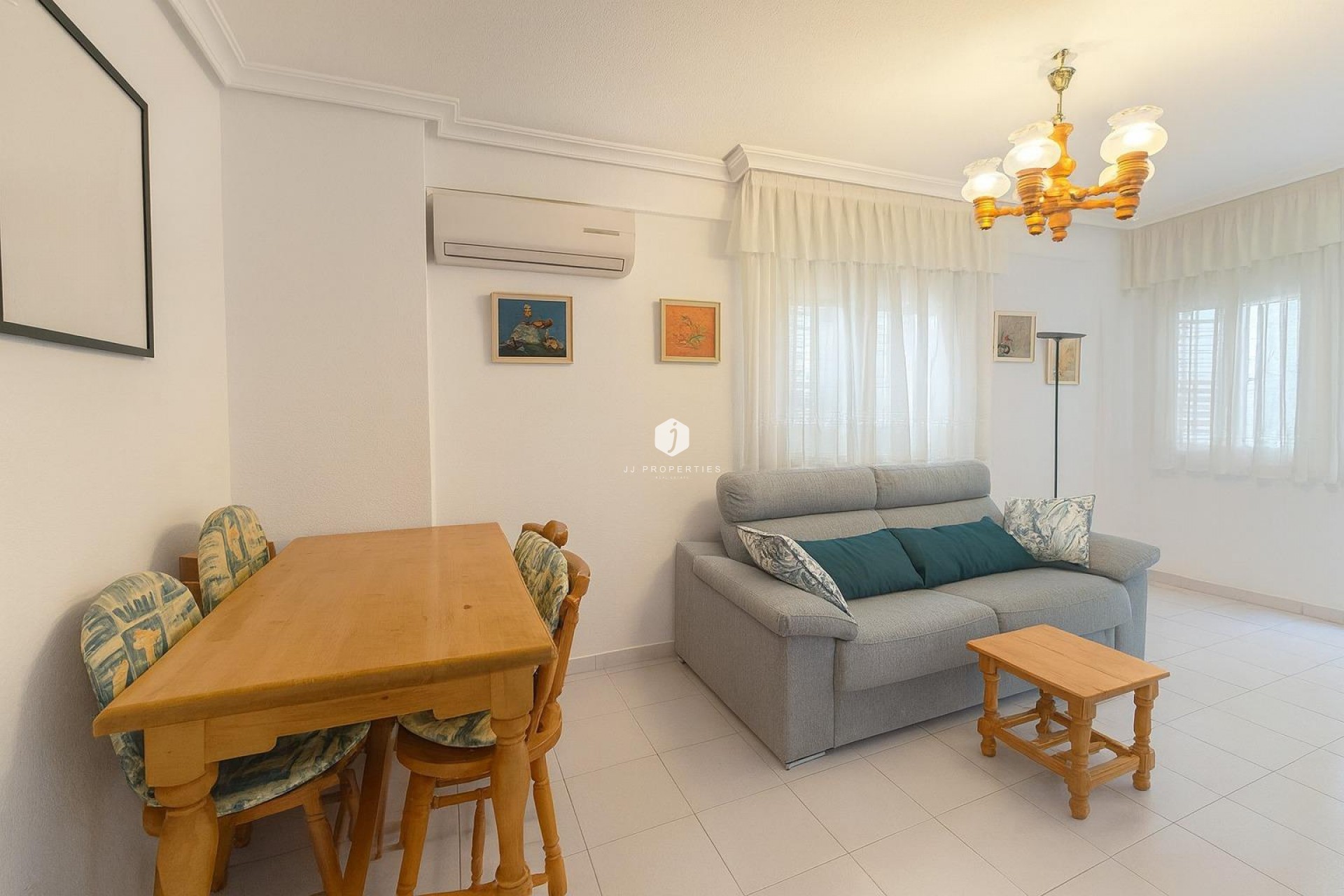 D'occasion - Appartement -
Torrevieja - Acequion