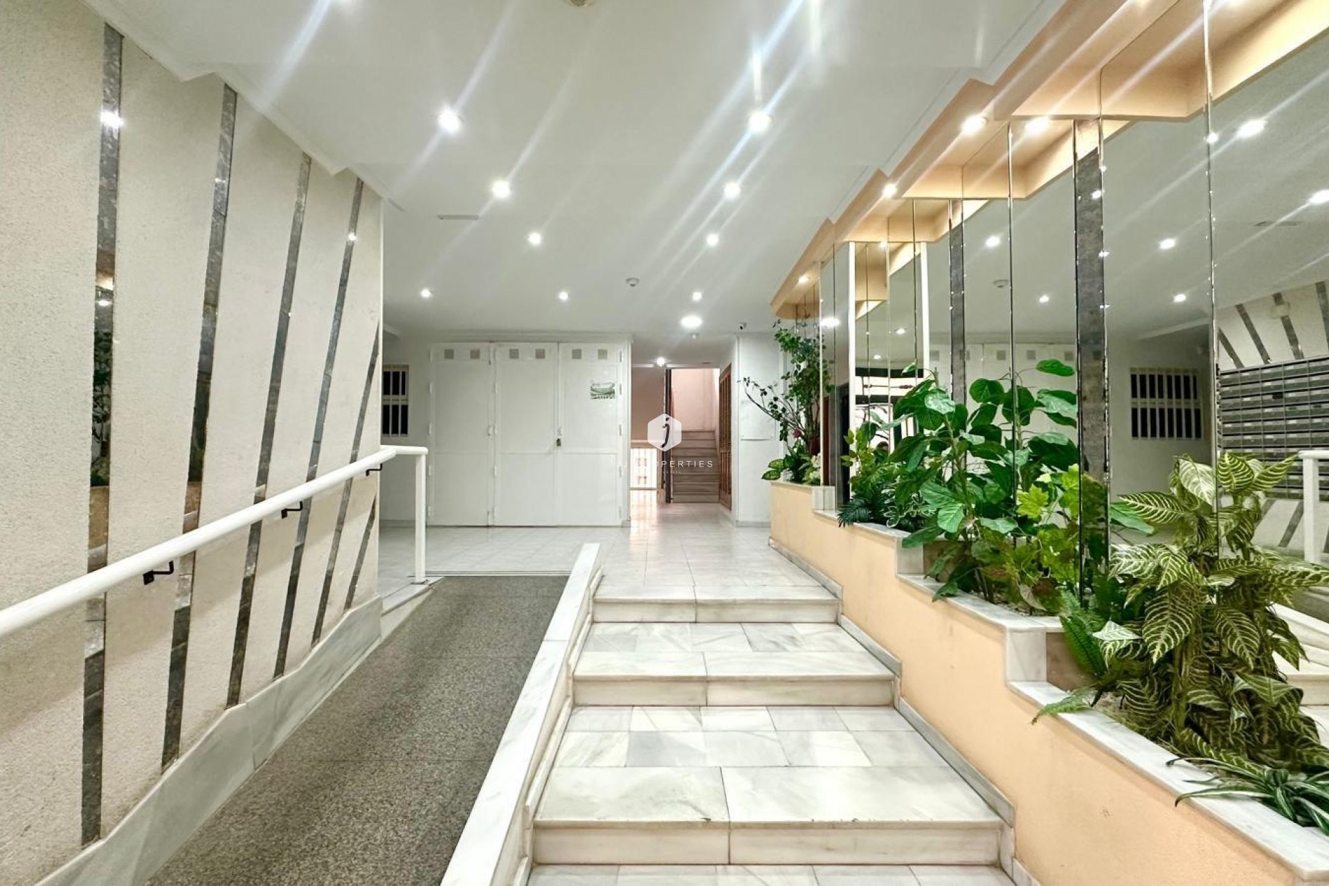 D'occasion - Appartement -
Torrevieja - Acequion