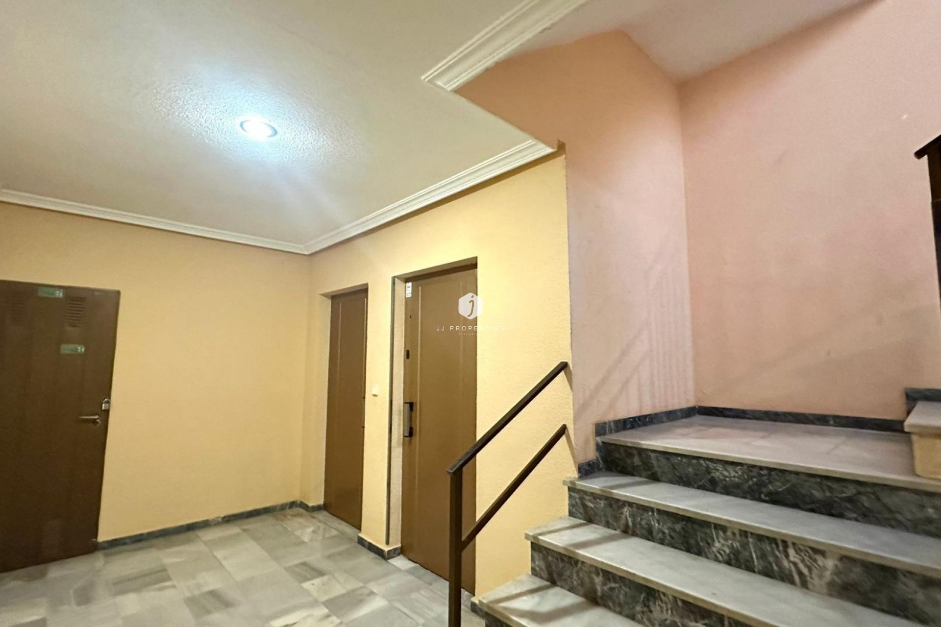 D'occasion - Appartement -
Torrevieja - Acequion