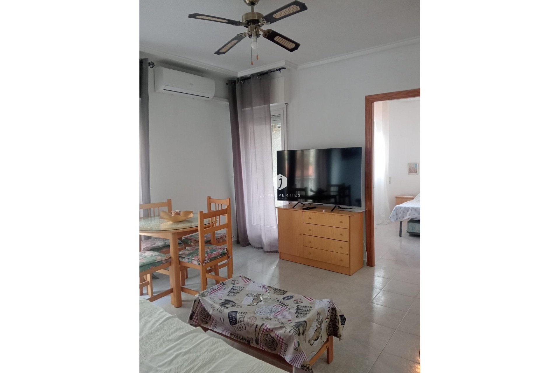D'occasion - Appartement -
Torrevieja - Acequion